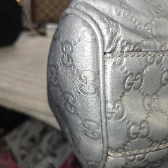 Gucci Sukey Handbag - Picture 5 of 10